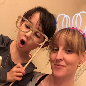 Meet your Posher, Mikaely